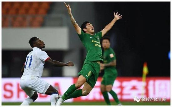 今日焦点战预告14:00 澳超 麦克阿瑟FC VS 惠灵顿凤凰 近期状态火热的两队可否在本轮联赛收官战中贡献出一场精彩对决？03:45 意甲 亚特兰大 VS 萨勒尼塔纳 双线作战、饱受伤病困扰的亚特兰大在主场全取3分延续胜势？04:00 西甲 赫罗纳 VS 阿拉维斯 本赛季西甲最大黑马赫罗纳借助主场之利反超皇马重新登顶？事件赛季报销+无缘欧洲杯！